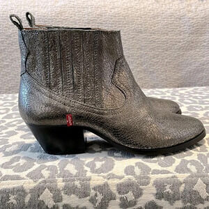 NWOT LEVIS Metallic Leather Western Cowboy Boot, Size 8.5